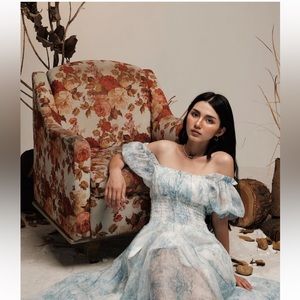 Off shoulder Blue dress size M (fit size 4,6,8 us)